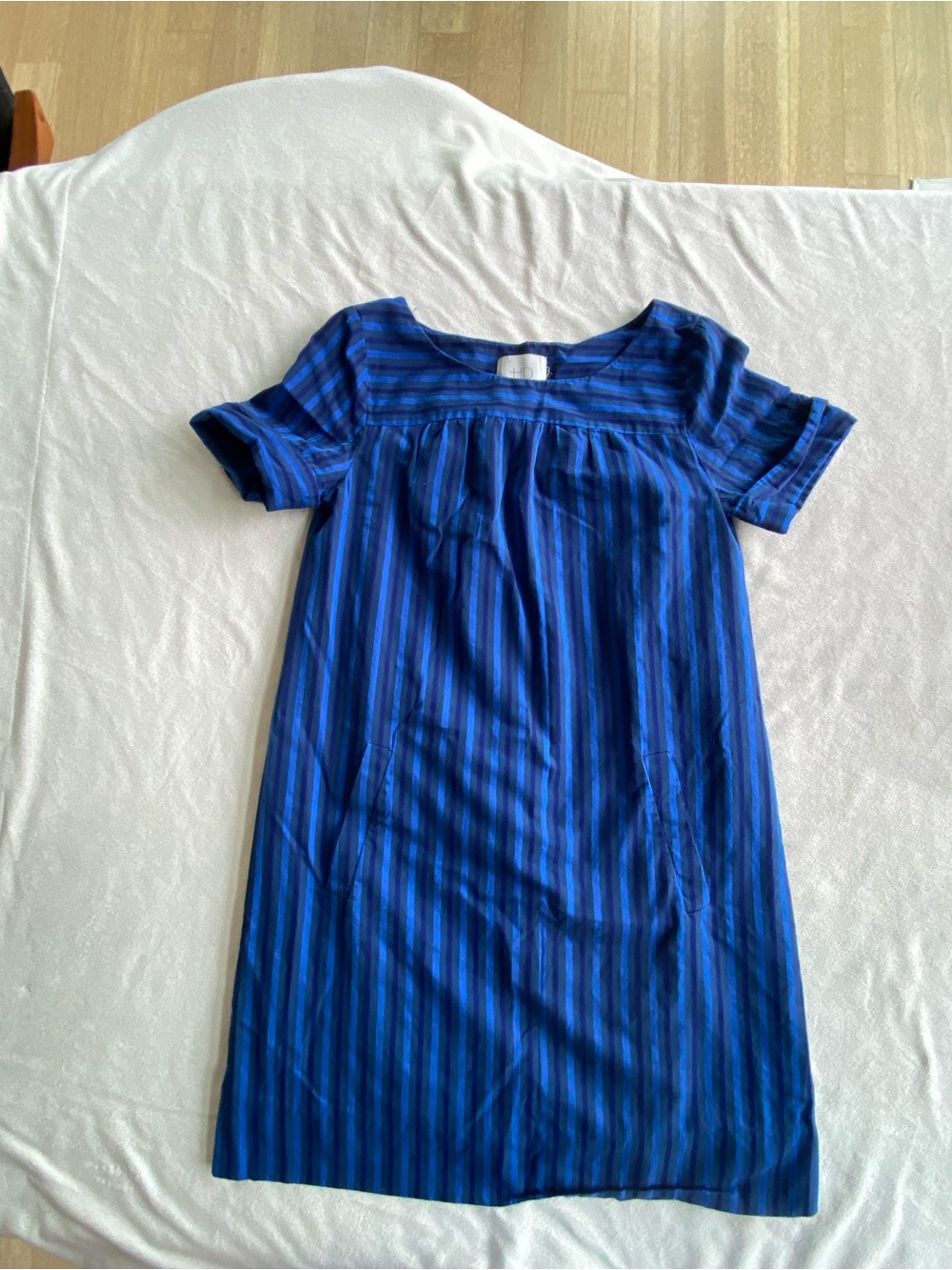HD in Paris Anthropologie Blue Striped Short-Sleeve Casual Shift Dress